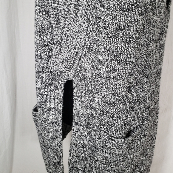 Banana Republic Gray Sleeveless Sweater Cardigan Sz M - Picture 3 of 9